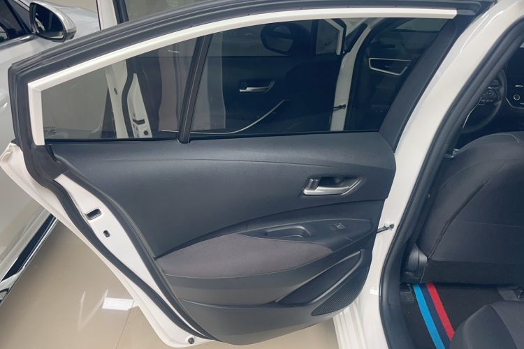 Used Toyota Corolla 2023 1.8L Smart Electric Hybrid Dual-Motor Elite Edition Interior 12