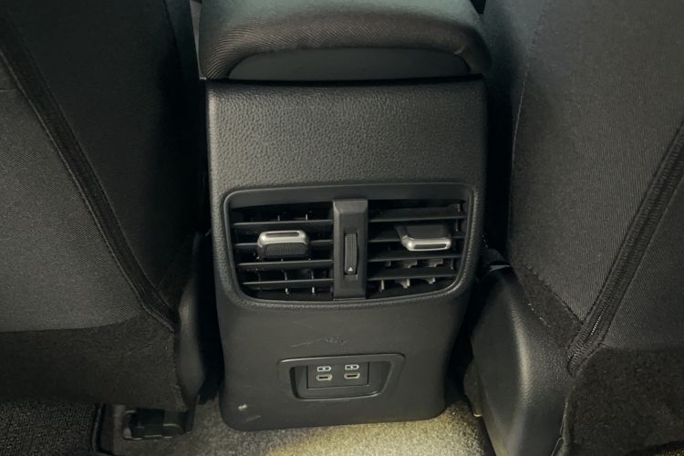 Used Toyota Corolla 2023 1.8L Smart Electric Hybrid Dual-Motor Elite Edition Interior 14
