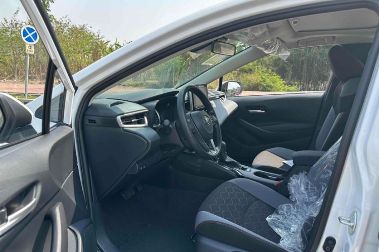 Used Toyota Corolla 2023 1.2T Elite Edition Interior 2