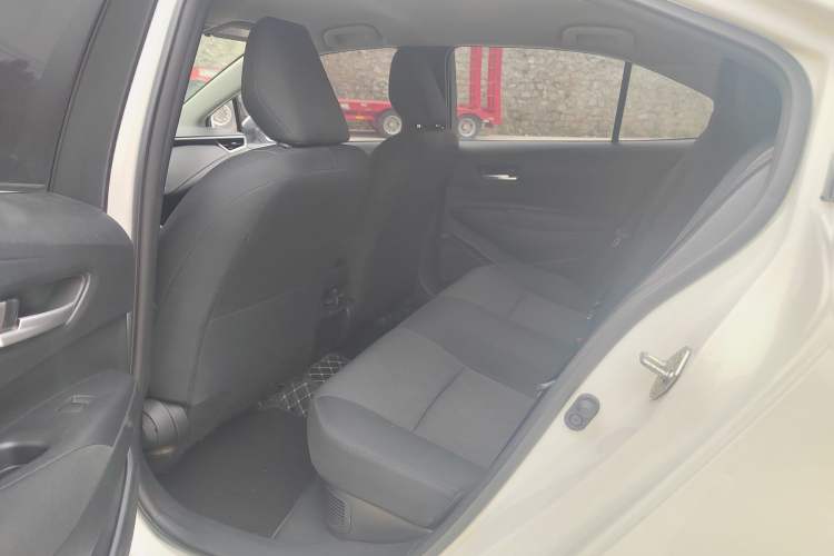 Used Toyota Corolla 2023 1.8L Smart Electric Hybrid Dual-Motor Pioneer Edition Interior 3
