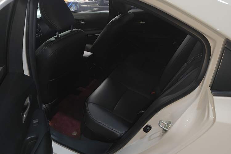 Used Toyota Corolla 2023 1.8L Smart Electric Hybrid Dual-Motor Elite Edition Interior 4