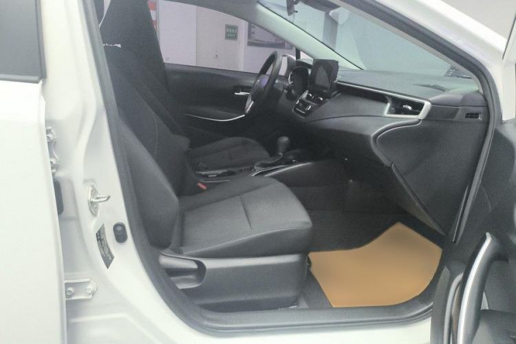 Used Toyota Corolla 2023 1.8L Smart Electric Hybrid Dual-Motor Elite Edition Interior 4