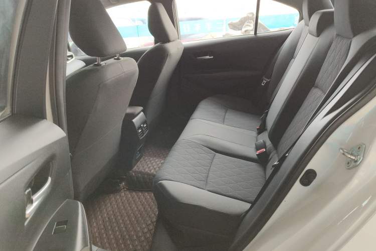Used Toyota Corolla 2023 1.8L Smart Electric Hybrid Dual-Motor Elite Edition Interior 4
