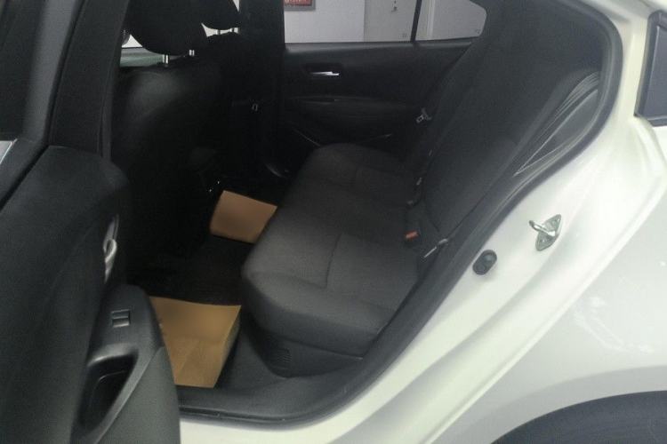 Used Toyota Corolla 2023 1.8L Smart Electric Hybrid Dual-Motor Elite Edition Interior 5