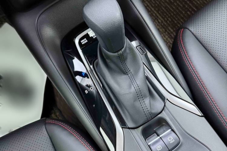 Used Toyota Corolla 2023 1.8L Smart Electric Hybrid Dual-Motor Pioneer Edition Interior 5