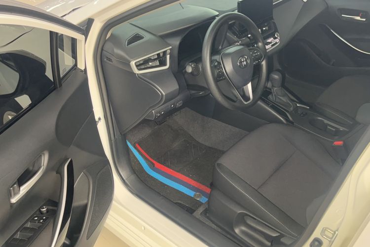 Used Toyota Corolla 2023 1.8L Smart Electric Hybrid Dual-Motor Elite Edition Interior 5