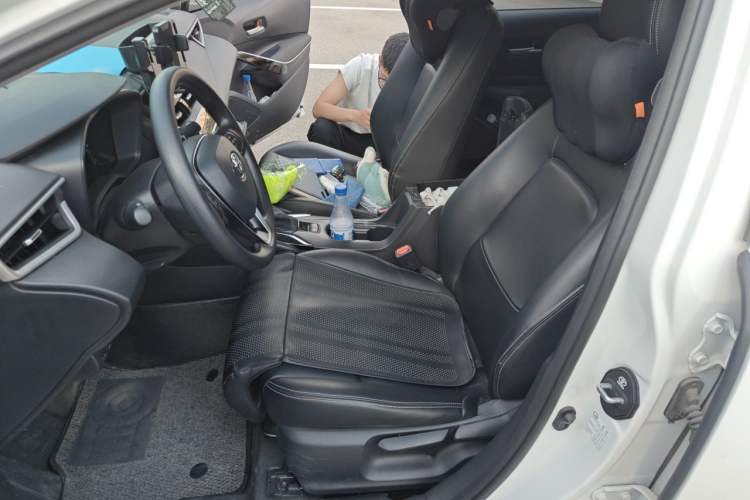 Used Toyota Corolla 2023 1.8L Smart Electric Hybrid Dual-Motor Elite Edition Left Front Seat