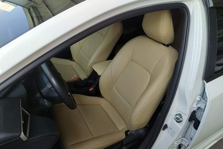 Used Toyota Corolla 2023 1.8L Smart Electric Hybrid Dual-Motor Elite Edition Left Front Seat