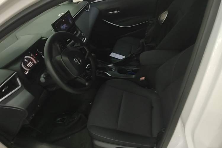 Used Toyota Corolla 2023 1.8L Smart Electric Hybrid Dual-Motor Elite Edition Left Front Seat