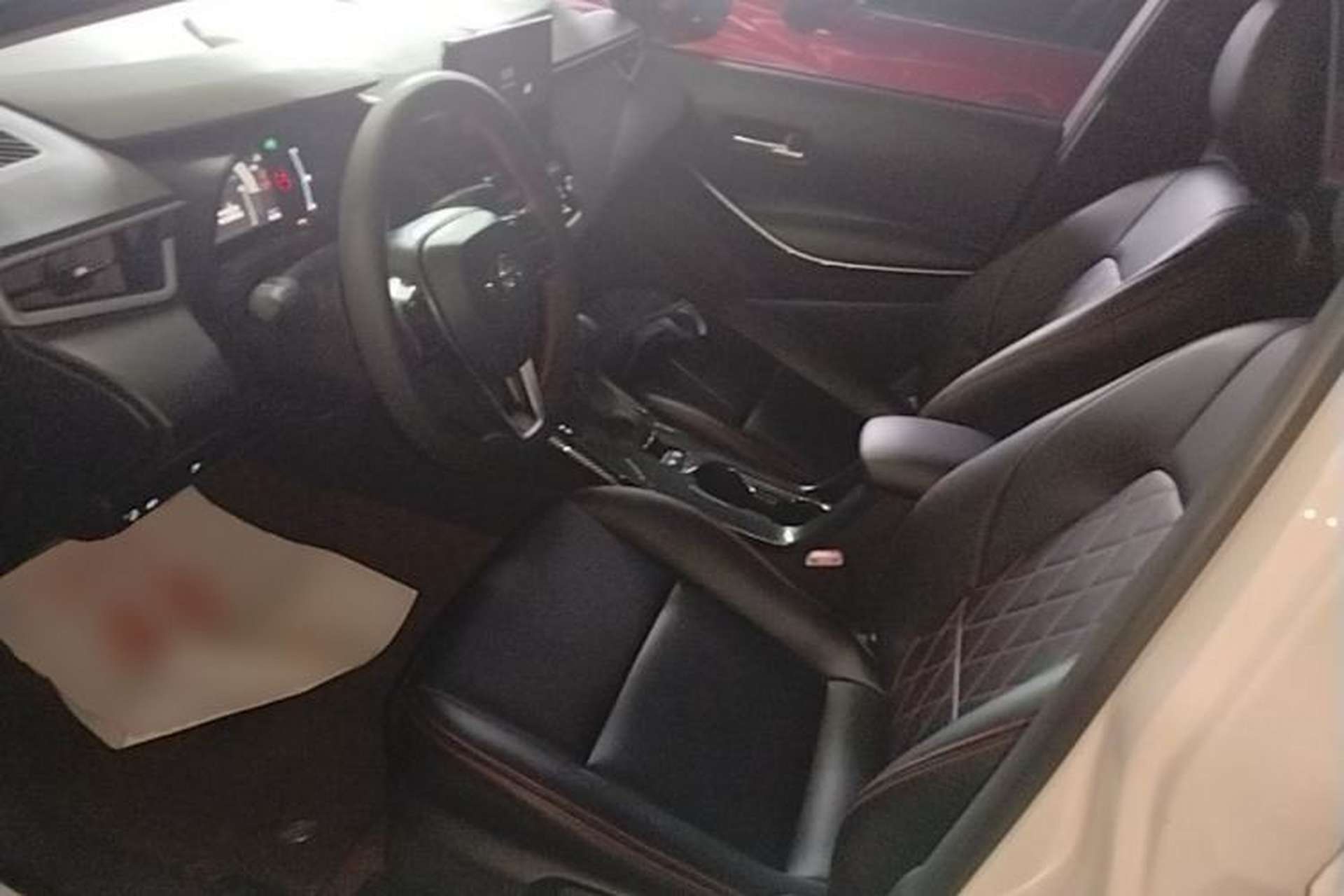 Used Toyota Corolla 2023 1.8L Smart Electric Hybrid Dual-Motor Elite Edition Left Front Seat