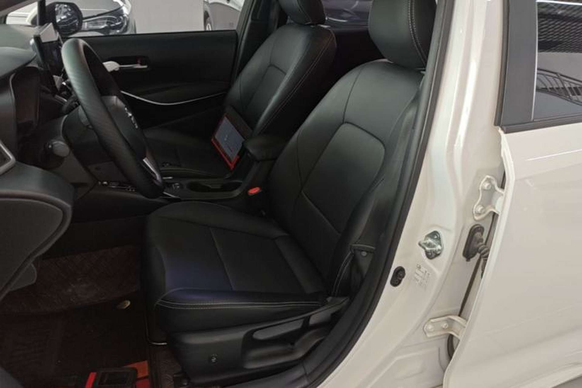 Used Toyota Corolla 2023 1.8L Smart Electric Hybrid Dual-Motor Pioneer Edition Left Front Seat
