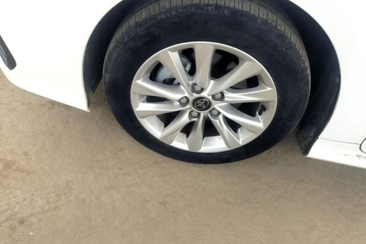 Used Toyota Corolla 2023 1.8L Smart Electric Hybrid Dual-Motor Elite Edition Left Front Wheel Hub