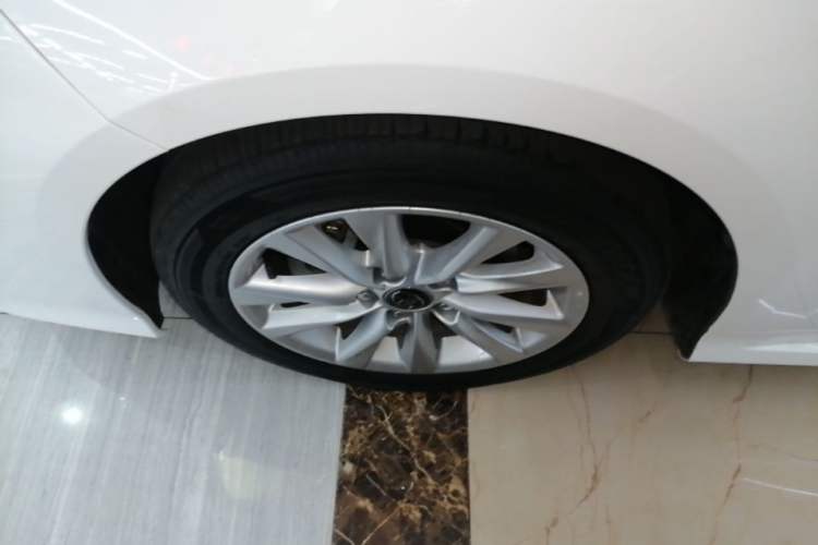 Used Toyota Corolla 2023 1.8L Smart Electric Hybrid Dual-Motor Elite Edition Left Front Wheel Hub