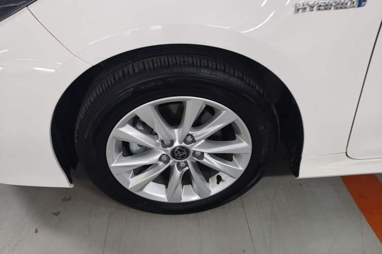 Used Toyota Corolla 2023 1.8L Smart Electric Hybrid Dual-Motor Elite Edition Left Front Wheel Hub