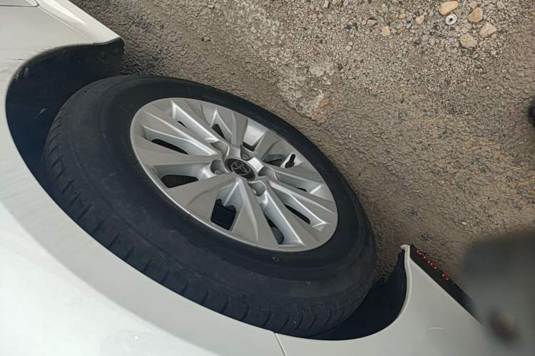Used Toyota Corolla 2023 1.8L Smart Electric Hybrid Dual-Motor Pioneer Edition Left Front Wheel Hub