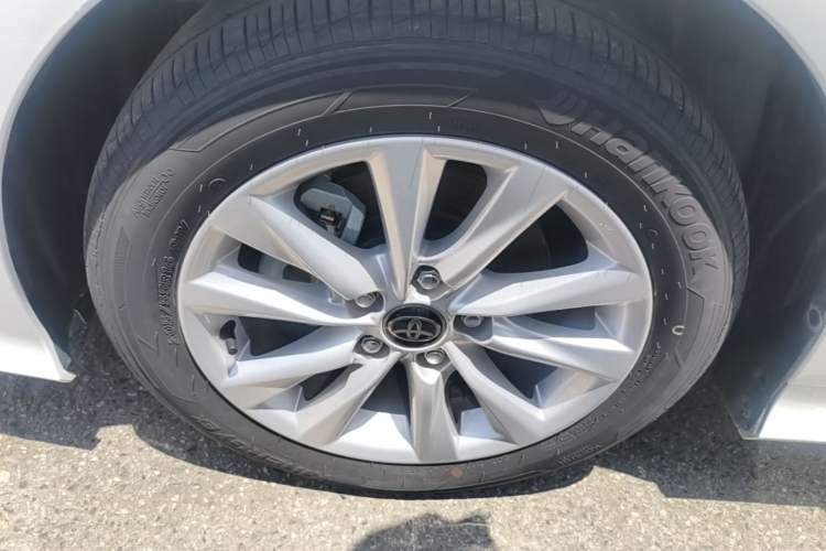 Used Toyota Corolla 2023 1.8L Smart Electric Hybrid Dual-Motor Elite Edition Left Front Wheel Hub