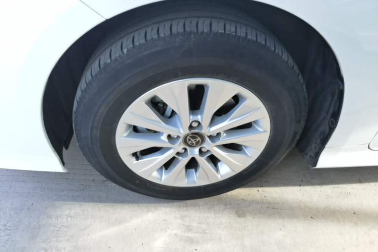 Used Toyota Corolla 2023 1.8L Smart Electric Hybrid Dual-Motor Pioneer Edition Left Front Wheel Hub