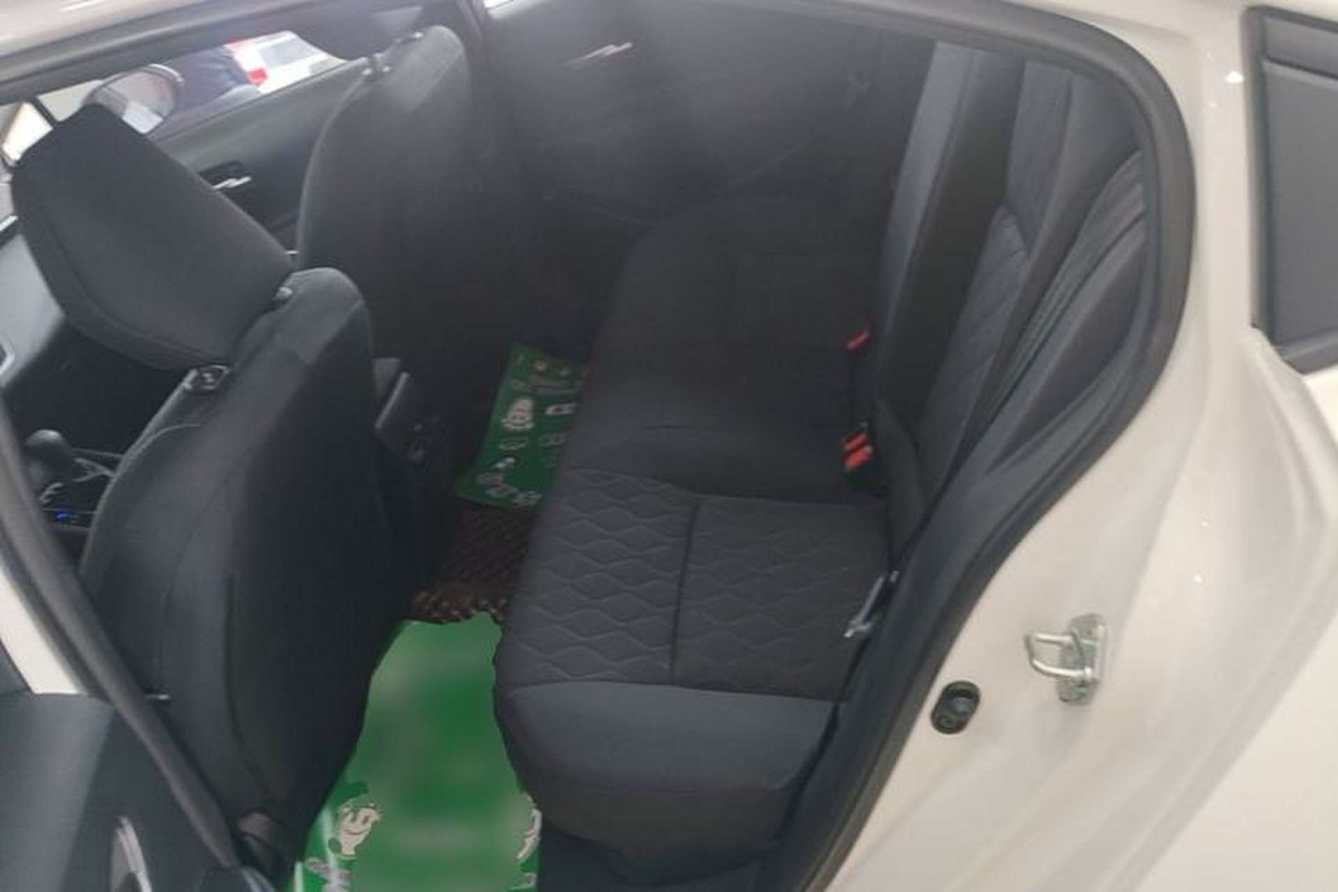 Used Toyota Corolla 2023 1.8L Smart Electric Hybrid Dual-Motor Pioneer Edition Left Rear Seat