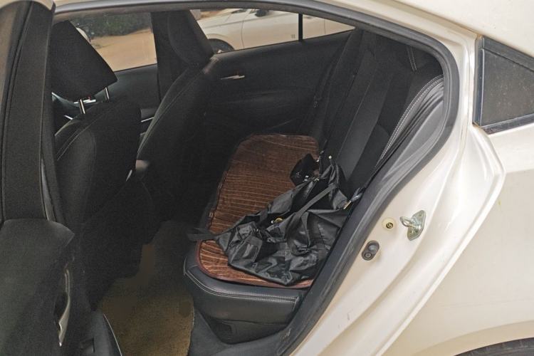 Used Toyota Corolla 2023 1.8L Smart Electric Hybrid Dual-Motor Pioneer Edition Left Rear Seat