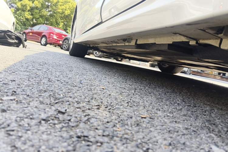Used Toyota Corolla 2023 1.8L Smart Electric Hybrid Dual-Motor Pioneer Edition Left Side Sill