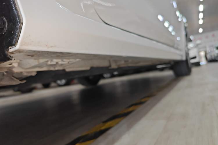 Used Toyota Corolla 2023 1.8L Smart Electric Hybrid Dual-Motor Elite Edition Left Side Sill