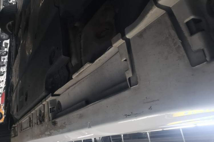 Used Toyota Corolla 2023 1.8L Smart Electric Hybrid Dual-Motor Elite Edition Left Side Sill