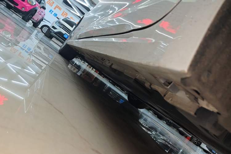 Used Toyota Corolla 2023 1.8L Smart Electric Hybrid Dual-Motor Elite Edition Left Side Sill