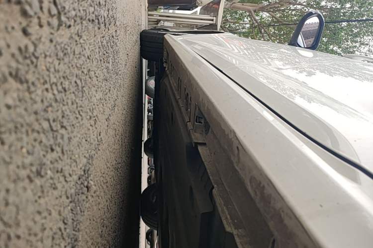 Used Toyota Corolla 2023 1.8L Smart Electric Hybrid Dual-Motor Pioneer Edition Left Side Sill