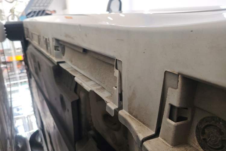 Used Toyota Corolla 2023 1.8L Smart Electric Hybrid Dual-Motor Pioneer Edition Left Side Sill