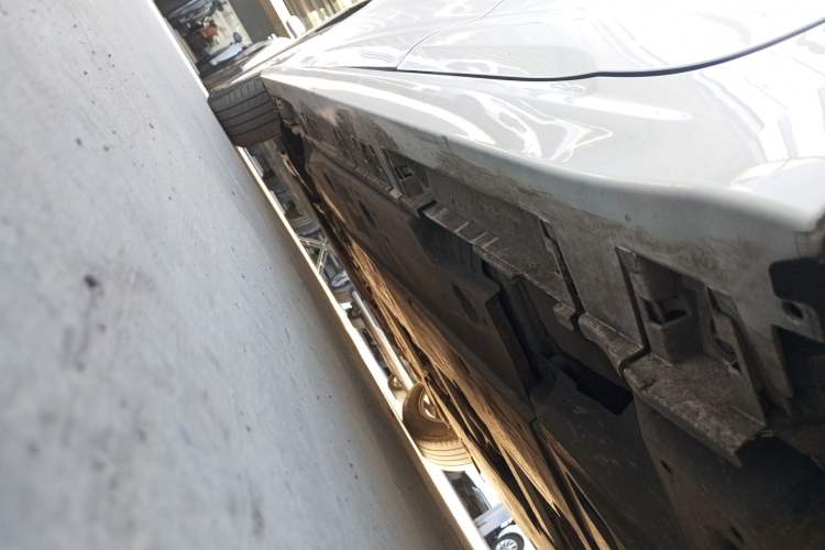 Used Toyota Corolla 2023 1.8L Smart Electric Hybrid Dual-Motor Pioneer Edition Left Side Sill