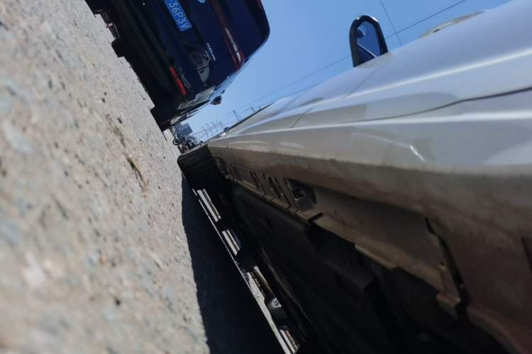 Used Toyota Corolla 2023 1.8L Smart Electric Hybrid Dual-Motor Elite Edition Left Side Sill