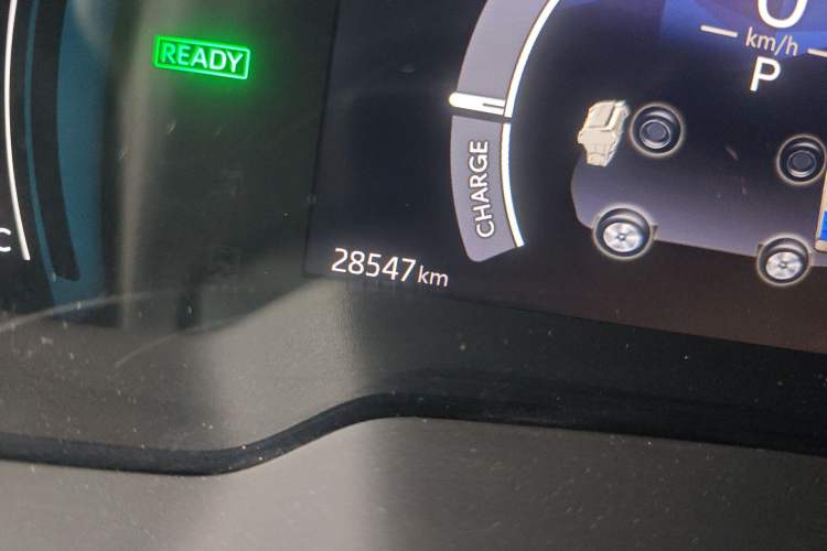 Used Toyota Corolla 2023 1.8L Smart Electric Hybrid Dual-Motor Pioneer Edition Odometer Close Up