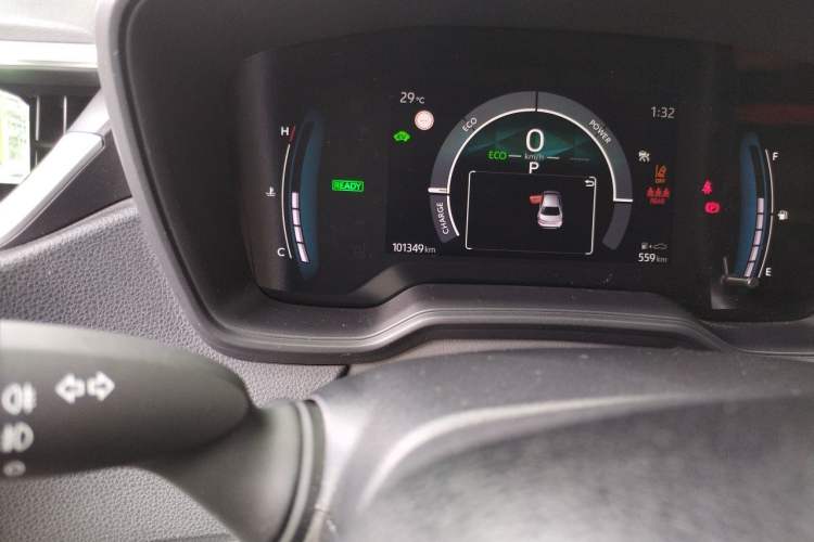 Used Toyota Corolla 2023 1.8L Smart Electric Hybrid Dual-Motor Pioneer Edition Odometer Close Up