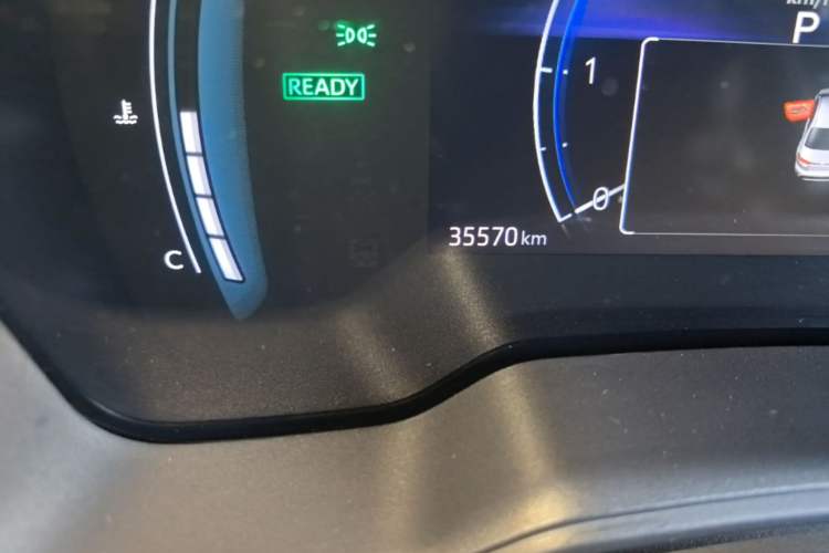 Used Toyota Corolla 2023 1.8L Smart Electric Hybrid Dual-Motor Pioneer Edition Odometer Close Up