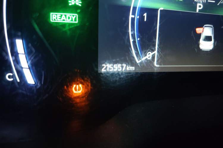 Used Toyota Corolla 2023 1.8L Smart Electric Hybrid Dual-Motor Pioneer Edition Odometer Close Up