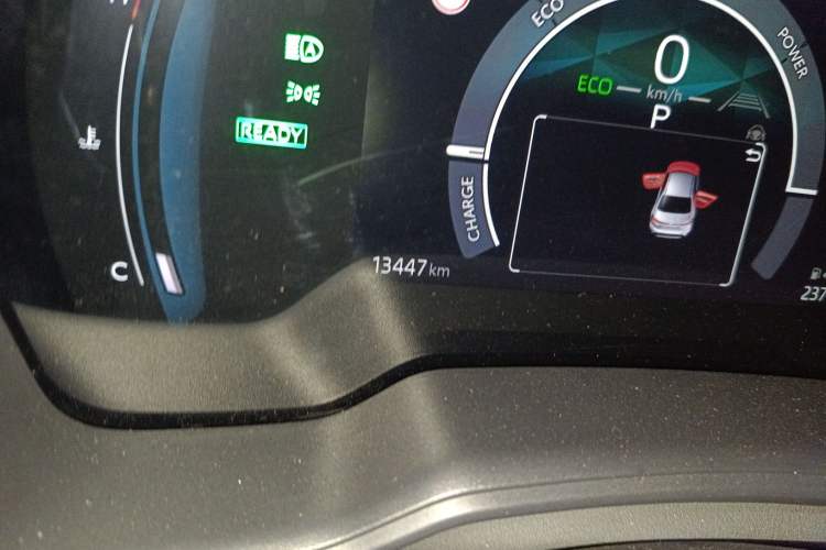 Used Toyota Corolla 2023 1.8L Smart Electric Hybrid Dual-Motor Elite Edition Odometer Close Up