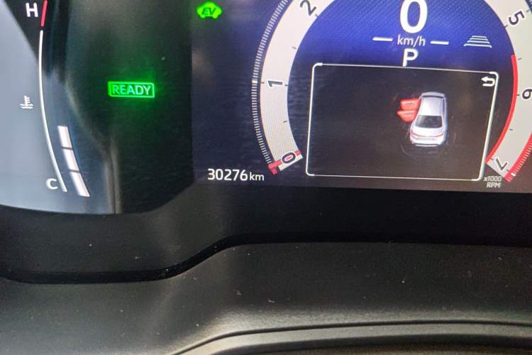 Used Toyota Corolla 2023 1.8L Smart Electric Hybrid Dual-Motor Pioneer Edition Odometer Close Up