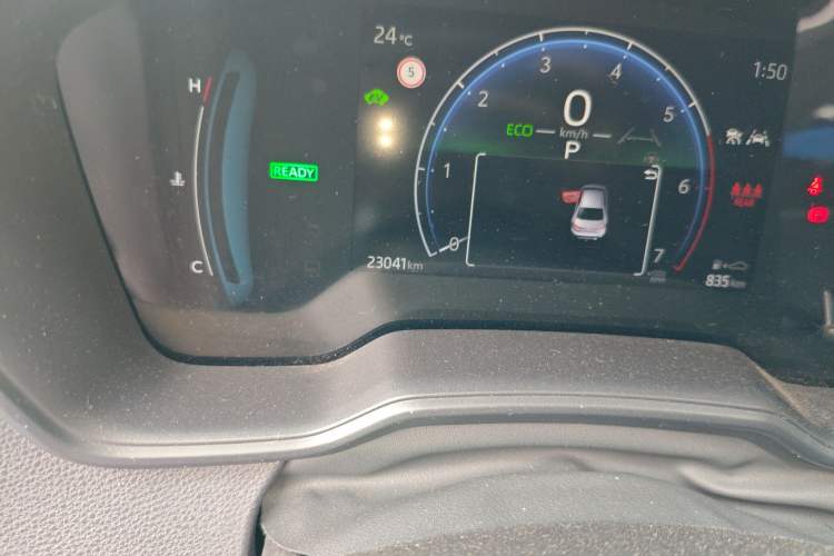 Used Toyota Corolla 2023 1.8L Smart Electric Hybrid Dual-Motor Pioneer Edition Odometer Close Up