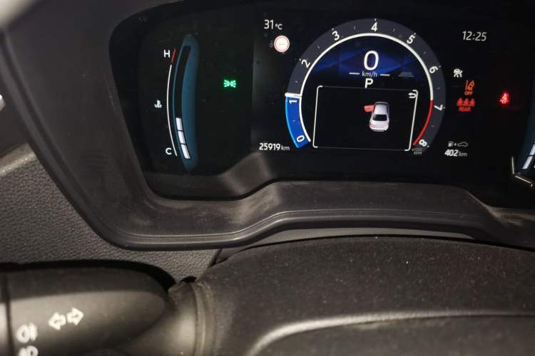 Used Toyota Corolla 2023 1.5L Pioneer Edition Odometer Close Up