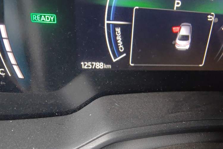 Used Toyota Corolla 2023 1.8L Smart Electric Hybrid Dual-Motor Pioneer Edition Odometer Close Up
