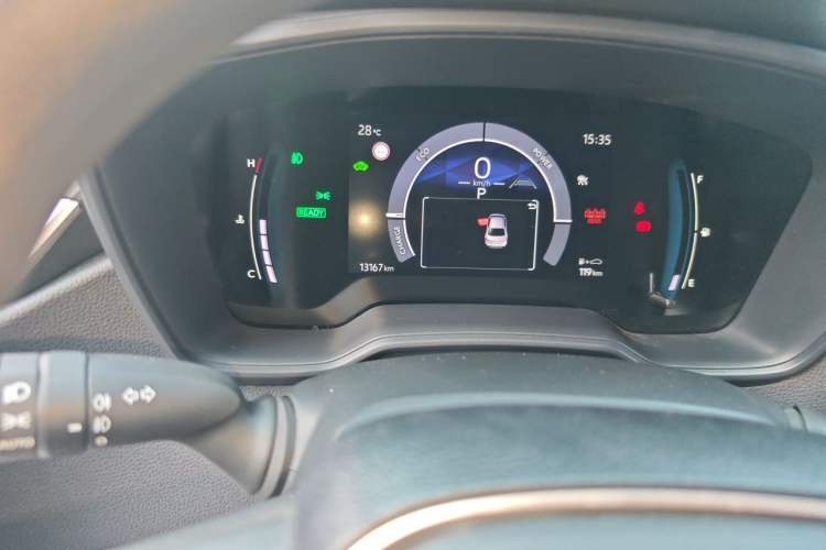 Used Toyota Corolla 2023 1.8L Smart Electric Hybrid Dual-Motor Pioneer Edition Odometer Close Up