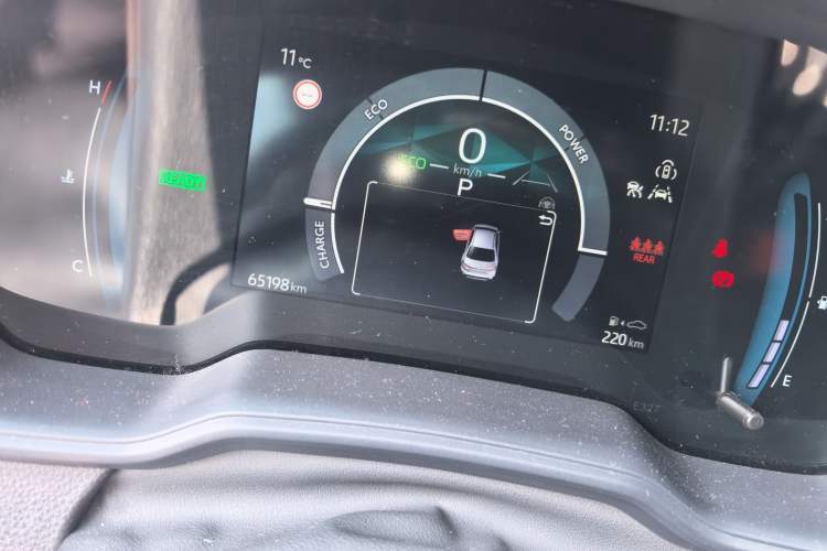 Used Toyota Corolla 2023 1.8L Smart Electric Hybrid Dual-Motor Elite Edition Odometer Close Up