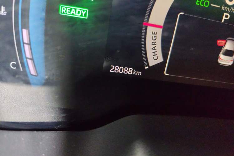 Used Toyota Corolla 2023 1.8L Smart Electric Hybrid Dual-Motor Elite Edition Odometer Close Up