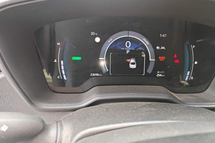 Used Toyota Corolla 2023 1.8L Smart Electric Hybrid Dual-Motor Elite Edition Odometer Close Up