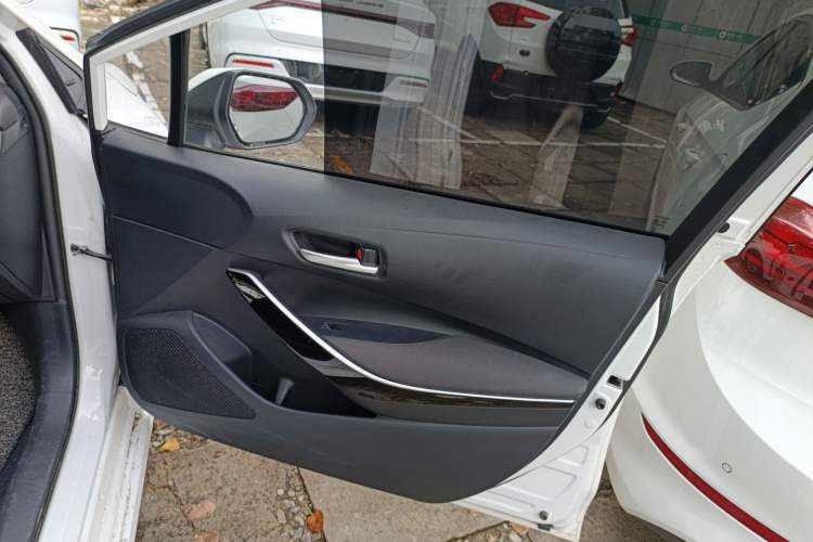 Used Toyota Corolla 2023 1.8L Smart Electric Hybrid Dual-Motor Pioneer Edition Right Front Door Interior
