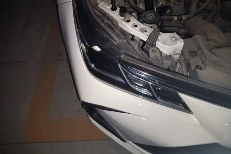 Used Toyota Corolla 2023 1.8L Smart Electric Hybrid Dual-Motor Pioneer Edition Right Front Headlight