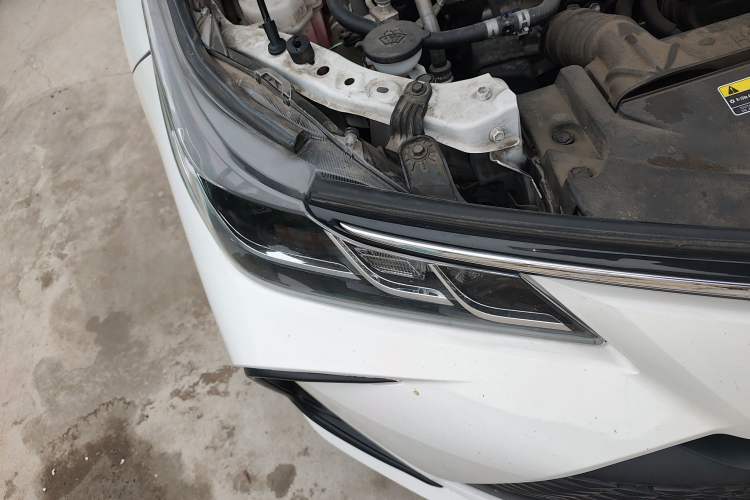 Used Toyota Corolla 2023 1.8L Smart Electric Hybrid Dual-Motor Pioneer Edition Right Front Headlight