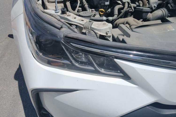 Used Toyota Corolla 2023 1.8L Smart Electric Hybrid Dual-Motor Pioneer Edition Right Front Headlight