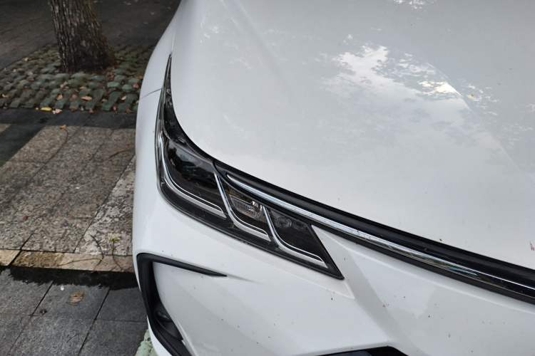 Used Toyota Corolla 2023 1.8L Smart Electric Hybrid Dual-Motor Elite Edition Right Front Headlight