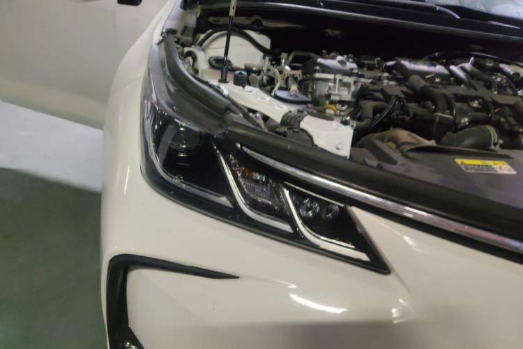 Used Toyota Corolla 2023 1.8L Smart Electric Hybrid Dual-Motor Pioneer Edition Right Front Headlight